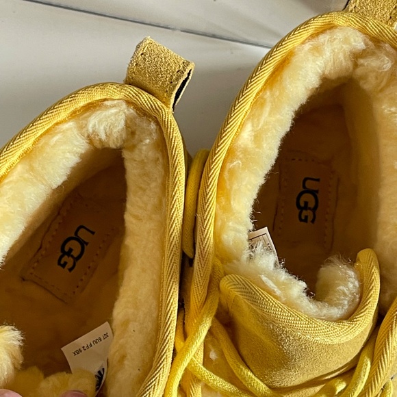 UGG Neumel Boot Canary - Picture 3 of 6